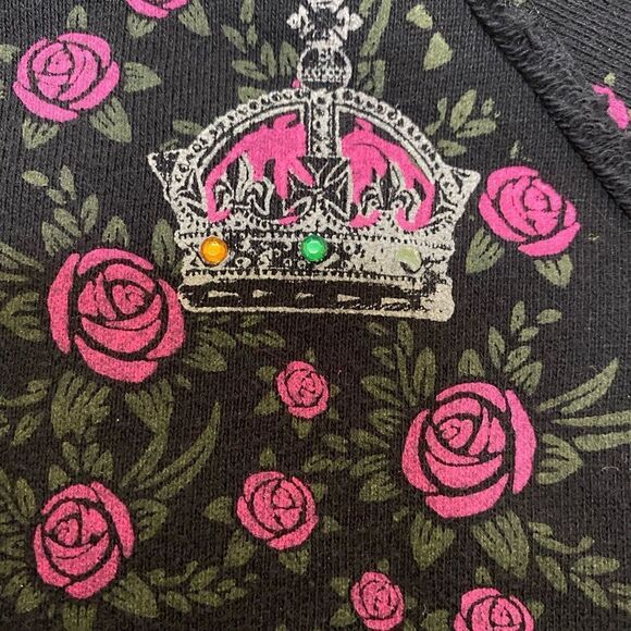 Hard Rock Hotel Biloxi Distressed Black w/ Roses & Crown Hoodie - Picture 2 of 8